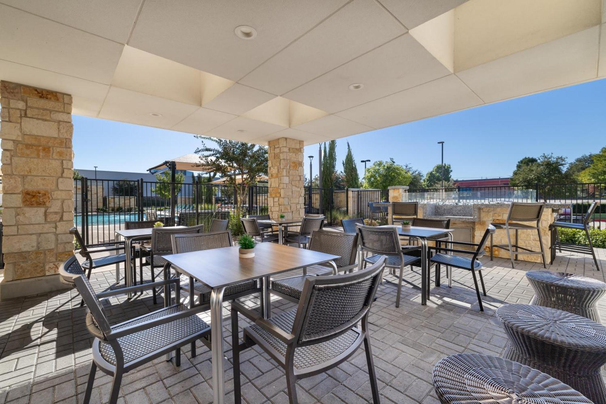 Home2 Suites By Hilton Dallas Addison Bagian luar foto